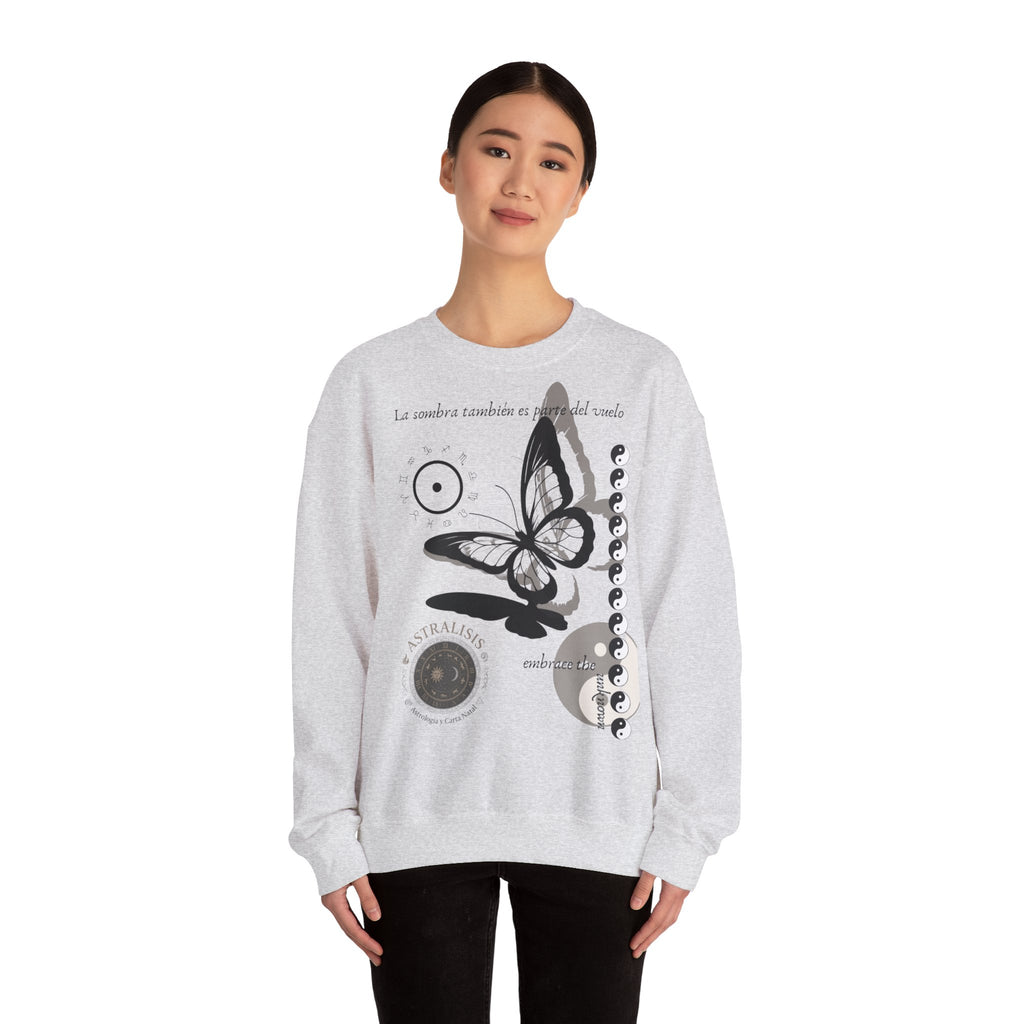 Sudadera de cuello redondo Butterfly Moon — 'La sombra también es parte del mundo'