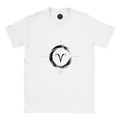 Remera blanca Aries estilo urbano contemporáneo